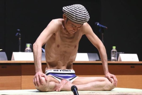 片岡鶴太郎 ヨガ サンドリ