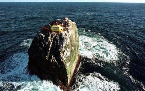 悲報 海外 沖ノ鳥島って岩だろ 日本政府 岩じゃないもん 島だもん 画像あり ももニュ ス