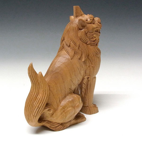 神具　狛犬　彫り物(けやき材)　木製一対1 ① 国産 欅(ケヤキ) 木彫りの狛犬(獅子狛犬) 高さ：17cm （販売