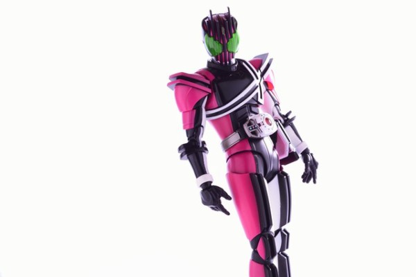 S.H.Figuarts 仮面ライダーディケイド（真骨彫製法） : さとうきび畑で ...