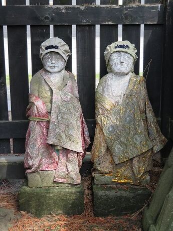 愛宕山地蔵院 （青森県） : くぐる鳥居は鬼ばかり