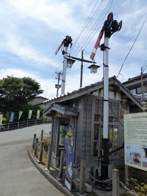 腕木式信号テコのあった頃の伊賀上野駅 加太 1980/3/16: 懐かしい駅の風景～線路配線図とともに