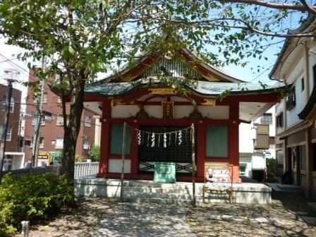 浅草富士 浅間神社 東京都台東区 くぐる鳥居は鬼ばかり