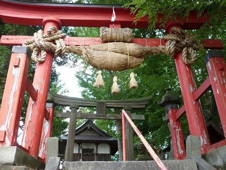 貴船神社 （平川市新屋町） : くぐる鳥居は鬼ばかり