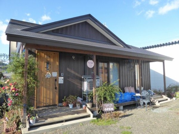 ねこカフェ ハンドメイド雑貨 Five Cats くぐる鳥居は鬼ばかり