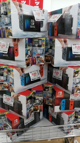Nintendo Switchで売れるのは任天堂ハードばかり 年末大量出荷で 最後の砦 日本の需要も飽和したニシッチ ブックオフでワゴンに積まれる 速報 保管庫 Alt