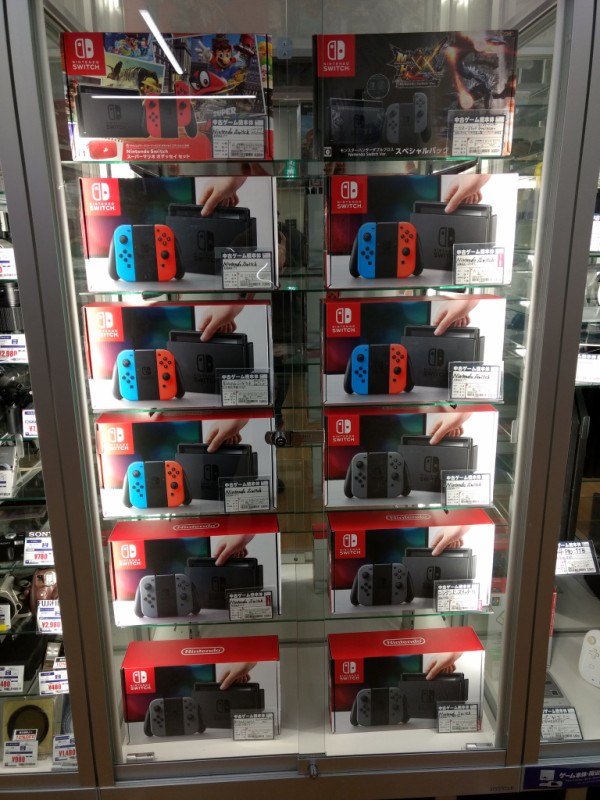 ただし亜細亜 転売屋の倉庫含んでた Nintendo Switch 在庫が余ってブックオフでも山のようになってるらしい 速報 保管庫 Alt