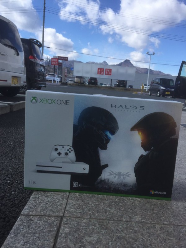 Xboxサイコ]群馬？の街中でXb1本体の箱を持って練り歩くのを宣伝と 