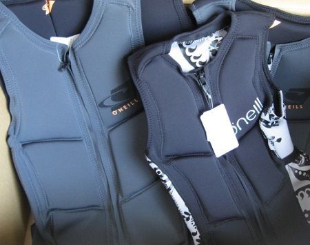 NAISHフローティングベスト NAISHフローティングベスト