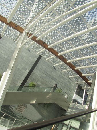 ミラノにイタリアで一番高い建物ができた ミラノで1ユーロワイン