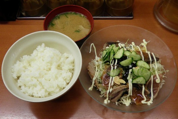 かつおのたたき漁師風定食 咲田 真帆