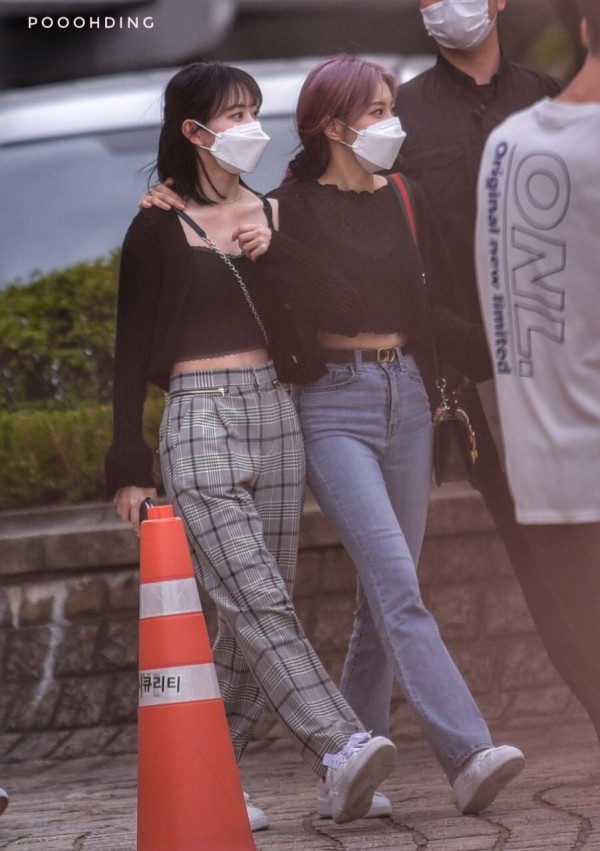 宮脇咲良さんのお腹の画像がバズってんだけどwwwwwwwwwwwwwwww Iz One 坂道46 Akb48 えッ な情報まとめ