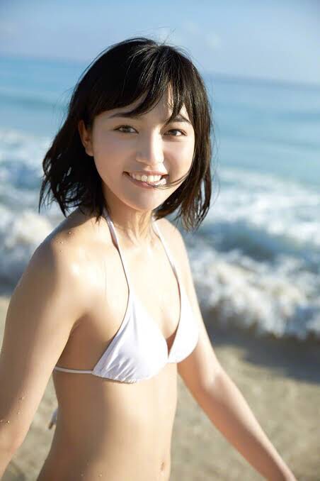 三代貧乳美人 浜辺美波 川口春奈 あと1人は 坂道46 Akb48 えッ な情報まとめ