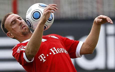 元フランス代表のフランク リベリ ドイツ国籍取得を検討 家族と 将来 のことを考えて判断 サカにゅブログ