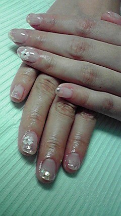 幸せの四つ葉のクローバー Sakura Nail サクラネイル 毎日を楽しむ大人可愛いネイルデザイン