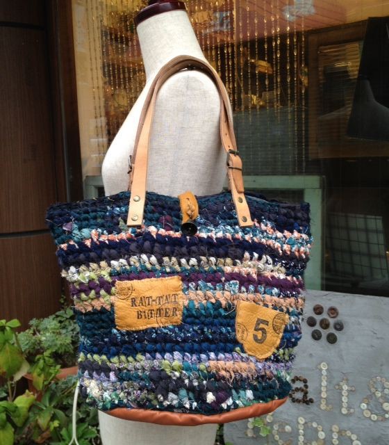 ハンドメイド＊裂き編みバケツバッグとクレイジーキルトたっぷり