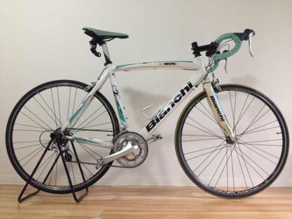 チェレステカラー「ビアンキ （BIANCHI）」ロードバイクの色管理