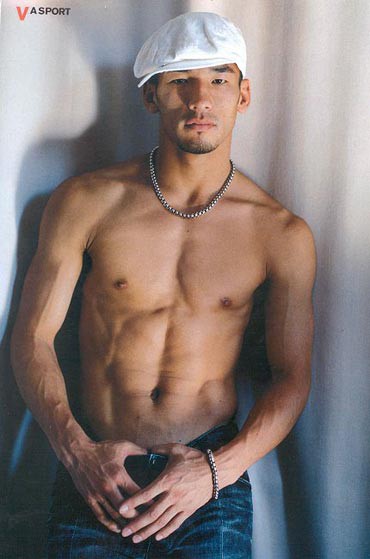 腹筋 中田英寿の腹筋がやばい 画像 転んでもゲイな奴