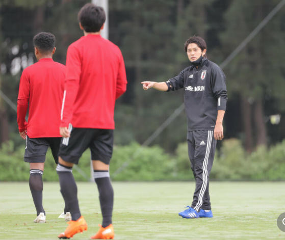 内田篤人氏指導者デビュー そんなんじゃ届かないよ ｕ １９日本代表候補に喝 サカでち