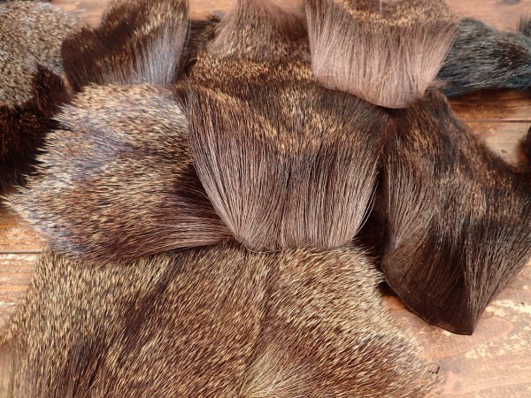 エゾジカの毛皮 楽天市場】北海道産【エゾシカ尻あて】鹿毛皮 毛付き鹿皮【送料無料