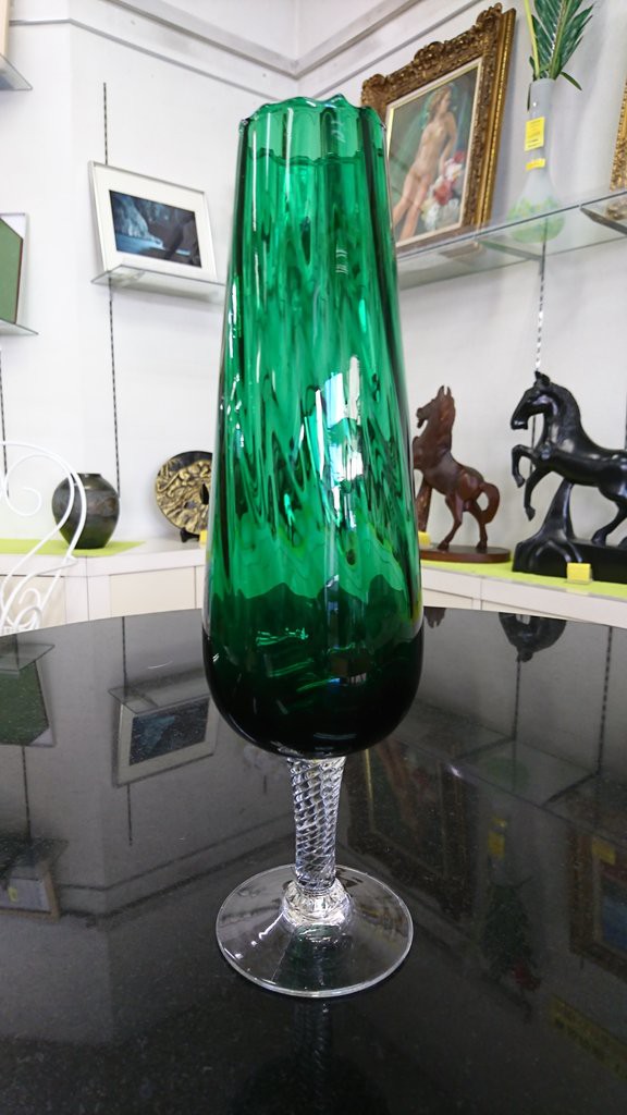 ガラス花瓶 五城目朝市マーサン店長のブログ