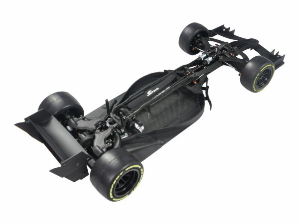 リアルすぎるF1、サーパント 1/8 電動4WD F1キット F190 : 真