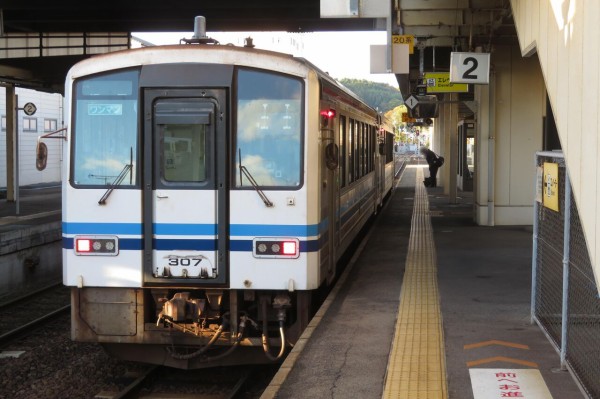 山陰本線・キハ58系気動車 急行「美保」 | モノクロ 鉄道風景 旅写真