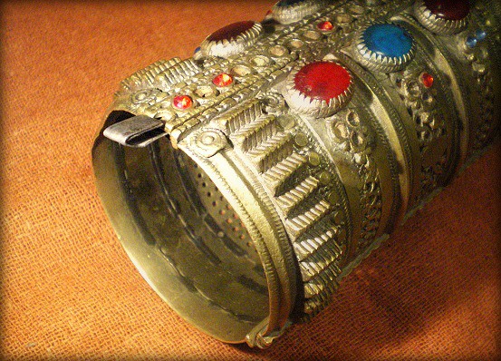 アフガニスタンメタルバングルカフ腕輪