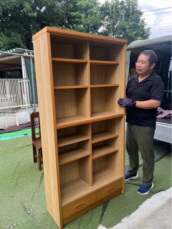 今日はお引越しで不要になった家具などを頂きました。? : NPO法人 
