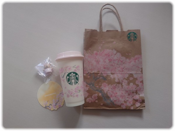 Starbucks「SAKURA2025リユーザブルカップ専用ドリンクホール
