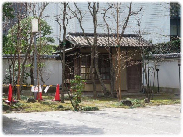港区虎ノ門『菊池寛実記念 智美術館』で現代陶芸に頭を悩ませる