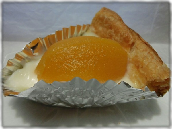 台東区谷中3丁目 マミーズ アン スリール 谷中店 のチェリーパイとピーチパイ ｓａｖａ