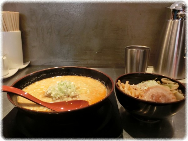 群馬県高崎市 高崎はた山 は行列ができる担々麺のお店なんです ｓａｖａ