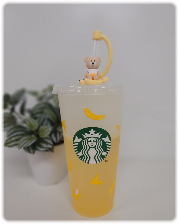 Starbucks カラーチェンジングリユーザブルコールドカップバナナと 