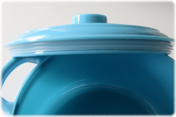 サントリーboss Le Creuset オリジナル フードボックス が可愛い ｓａｖａ