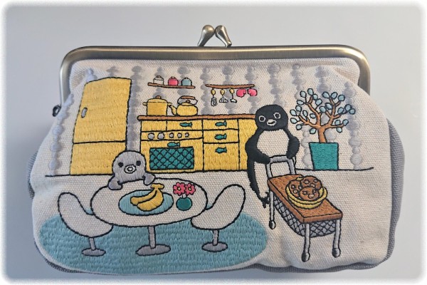 Suicaのペンギン 刺繍ポーチ キッチンダイニング がめっちゃ可愛い ｓａｖａ