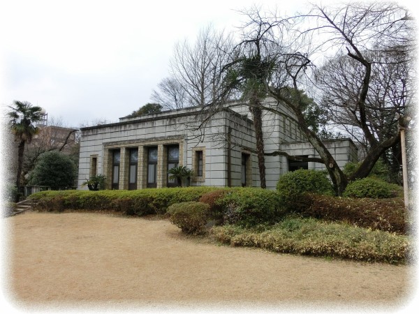 北区西ヶ原 旧渋沢庭園 青淵文庫 は国の重要文化財に指定されています ｓａｖａ