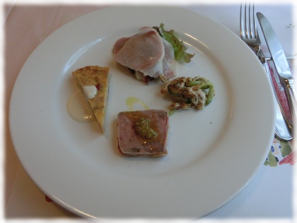 文京区千駄木 Il Sale イルサーレ の1 560円 税込 ランチが結構良くってオヒトリサマでも再訪したいレベル ｓａｖａ