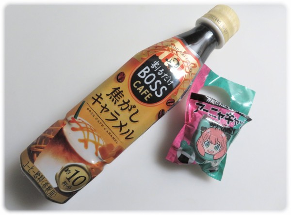 ①SPY×FAMILY アーニャ BOSS ペットボトルキャップ ②狗巻棘バッジ ①SPY×FAMILY アーニャ BOSS ペットボトルキャップ ②狗巻棘