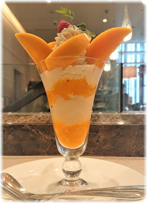 日本橋室町2丁目 千疋屋総本店 フルーツパーラー でマンゴーパフェを満喫する ｓａｖａ