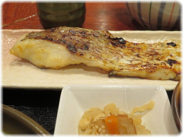 大丸東京店12F『近為 大丸東京店』でお漬物がメインの焼き魚の定食を 