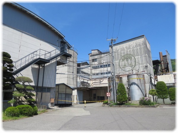 長野県諏訪市『竹屋本社 諏訪工場・タケヤ味噌会館』の飛び出し坊やが