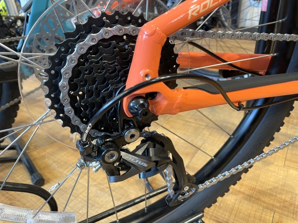身長130cmから乗れるMTB、SPECIALIZED「ROCKHOPPER SPORT 26」 : SBC