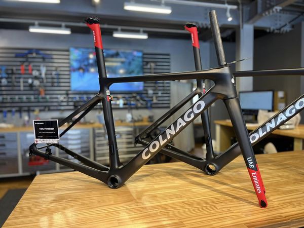 COLNAGO至高の一本！V4Rs UAE ﾁｰﾑﾚﾌﾟﾘｶﾌﾚｰﾑ緊急入荷✨ : SBC 新着情報