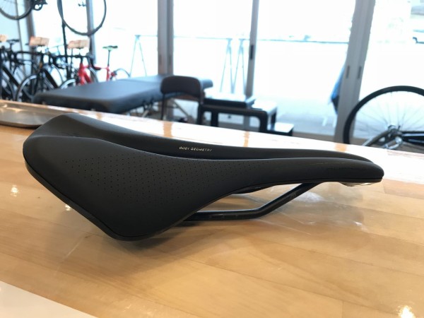 フィッターおすすめサドルPHENOMです。 : SBC 新着情報