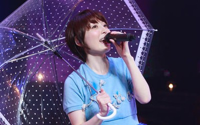 花澤香菜 武道館ライブが大成功だった模様 アンコールで 恋愛サーキュレーション を披露 声優メモ帳