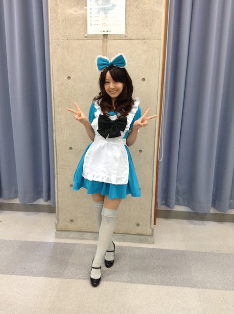 加藤英美里 金沢工業大学で行われたイベントにアリスの衣装を着て出演 声優メモ帳