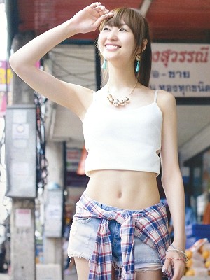 メモ帳のチラ裏 戸松遥 写真集 I May Me が好評発売中 サンプル画像あり 10件 声優メモ帳