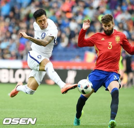 サッカー 韓国人 韓国vsスペインの親善試合で1 6の大敗 前半だけで3点をスペインに奪われる 韓国の反応 世界の憂鬱 海外 韓国の反応