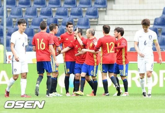 サッカー 韓国人 韓国vsスペインの親善試合で1 6の大敗 前半だけで3点をスペインに奪われる 韓国の反応 世界の憂鬱 海外 韓国の反応